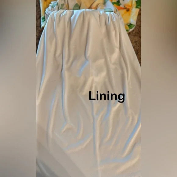 Maggy London Sheath White Dress with Yellow and Green Floral Design Size 12 - Picture 5 of 13